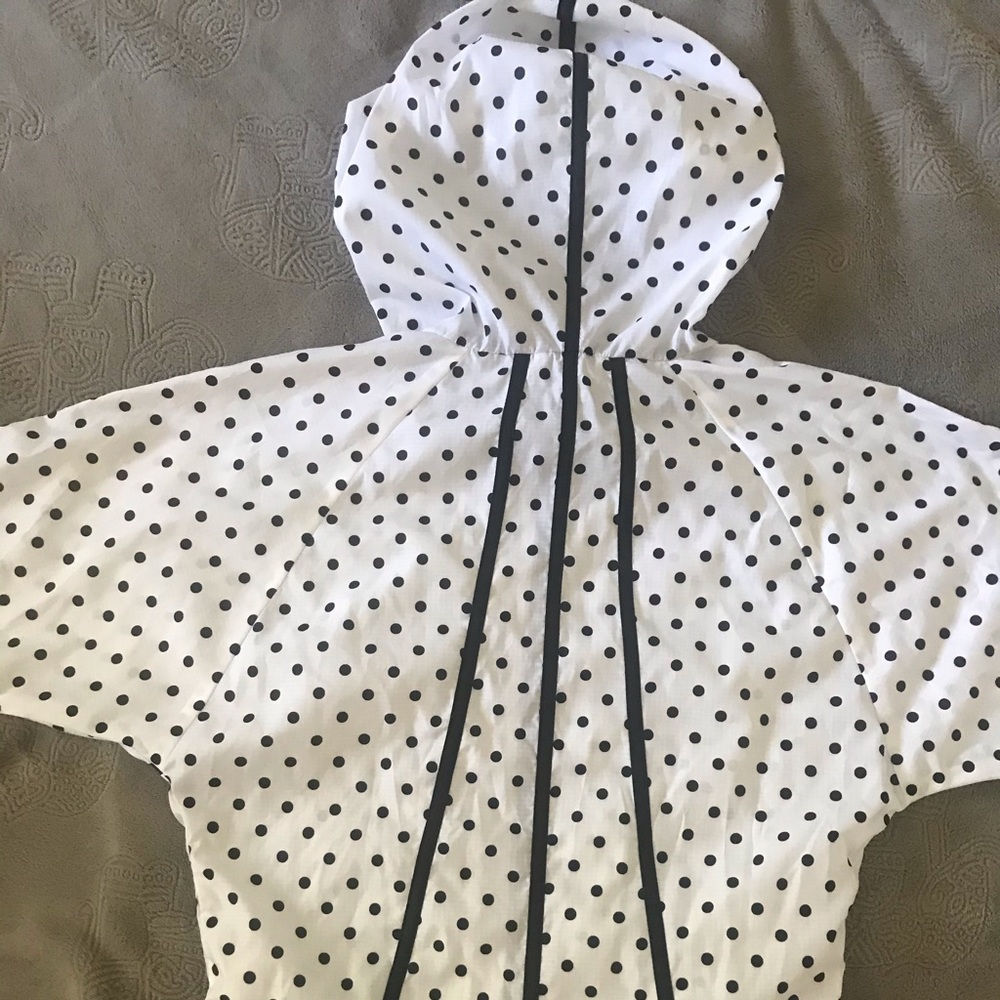 Zella girls size S(7/8) polka dot jacket